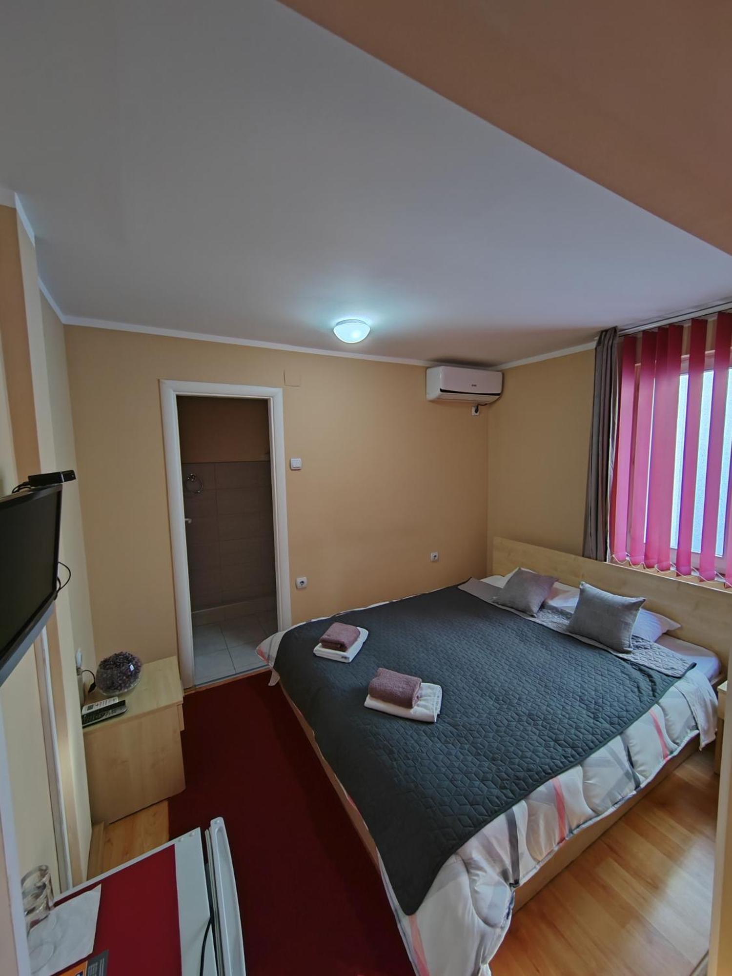 Bed And Breakfast Majesty Ni Eksteriør billede