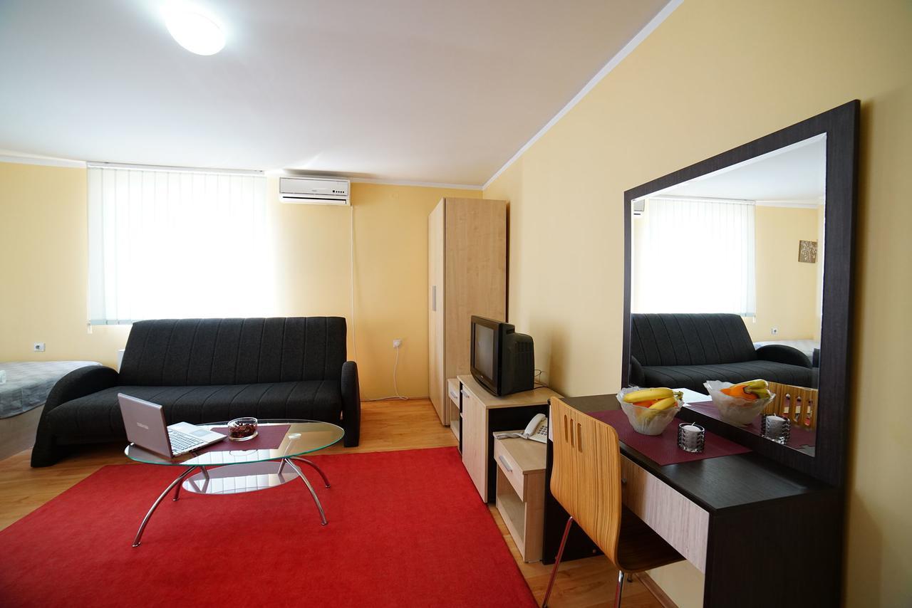 Bed And Breakfast Majesty Ni Eksteriør billede
