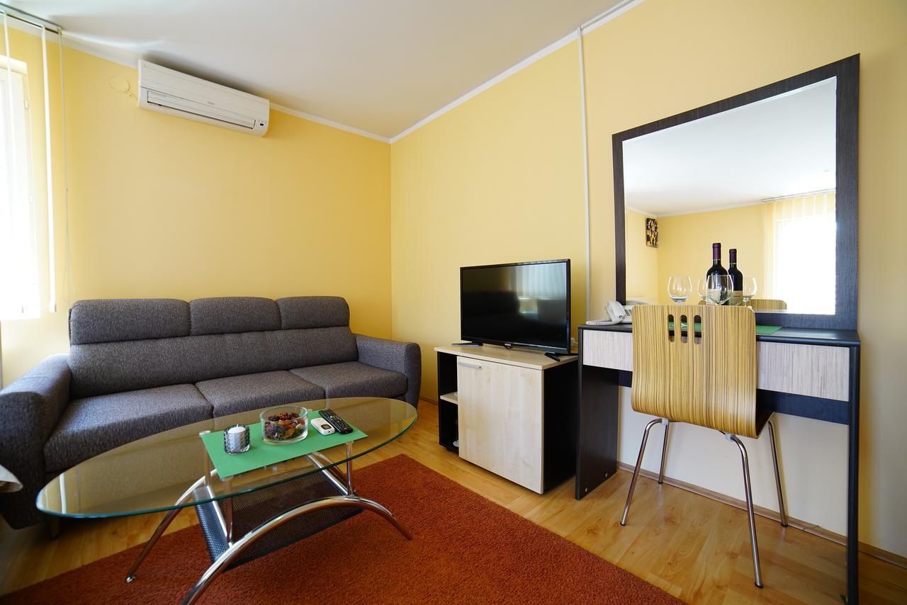Bed And Breakfast Majesty Ni Eksteriør billede